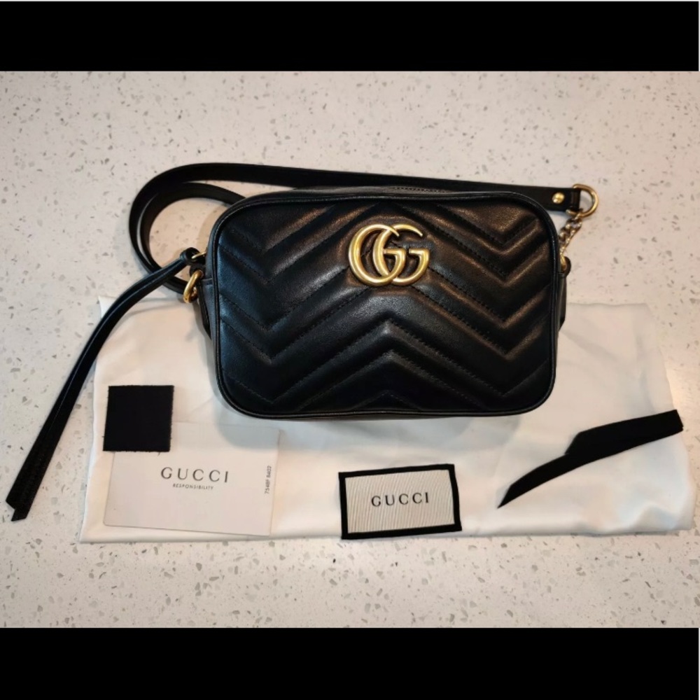 Gucci GG Marmont Matelassé Mini Camera Bag